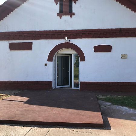 Penni Panzio Kaposvar- Repaspuszta Kaposvár Exterior foto